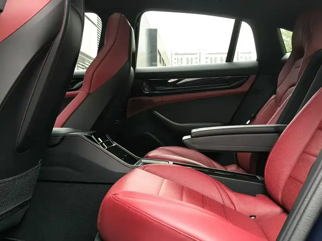 Porsche Panamera 2025 из CN, фото 7