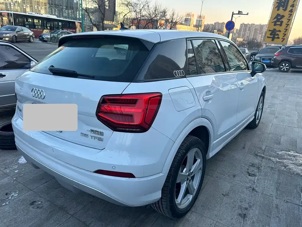 Audi Q2L 2021 из CN, фото 4