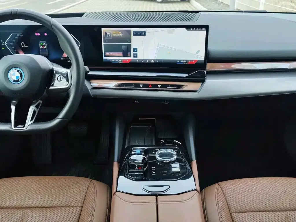 BMW i5 2025 из CN, фото 6