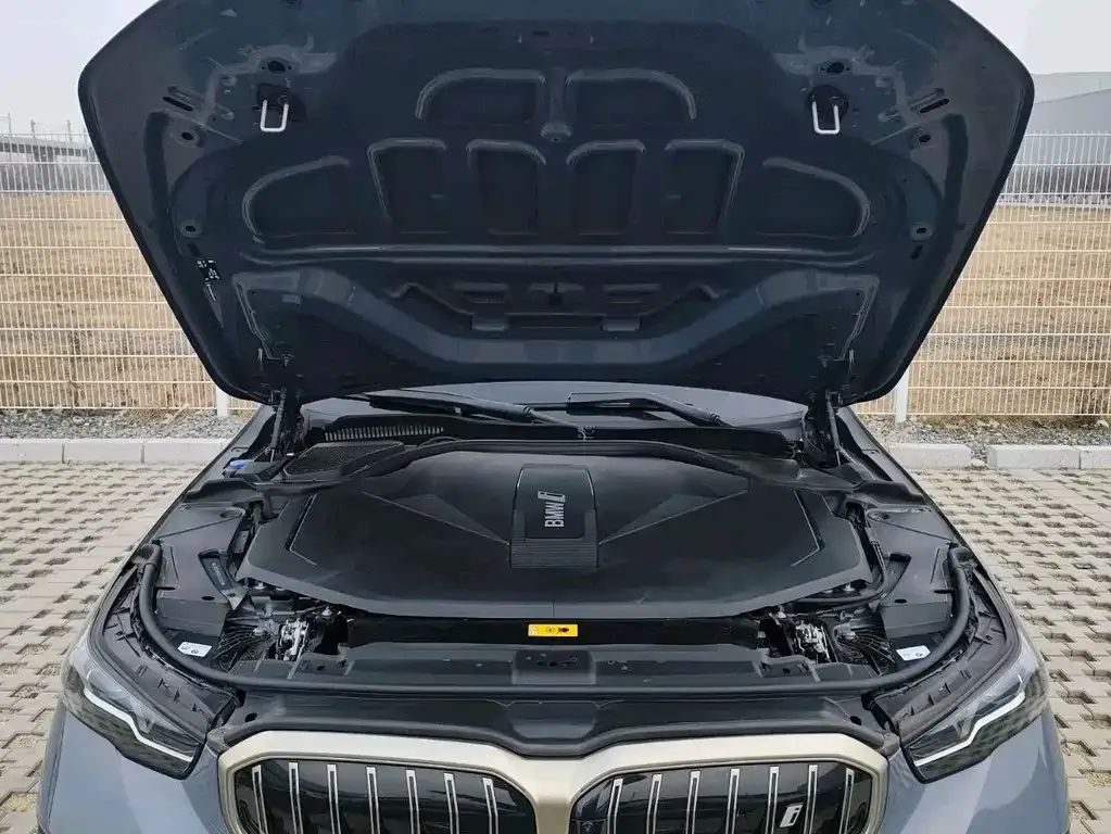 BMW i5 2025 из CN, фото 7