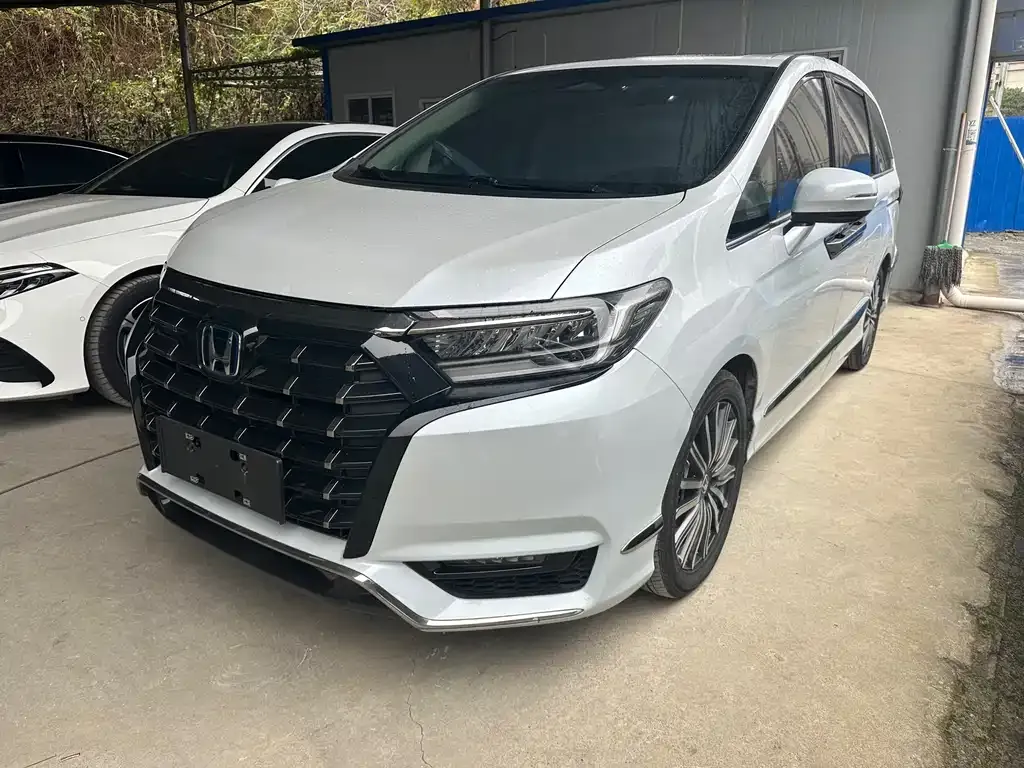 Honda Elysion 2024 из CN, фото 1