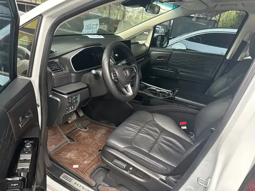 Honda Elysion 2024 из CN, фото 10