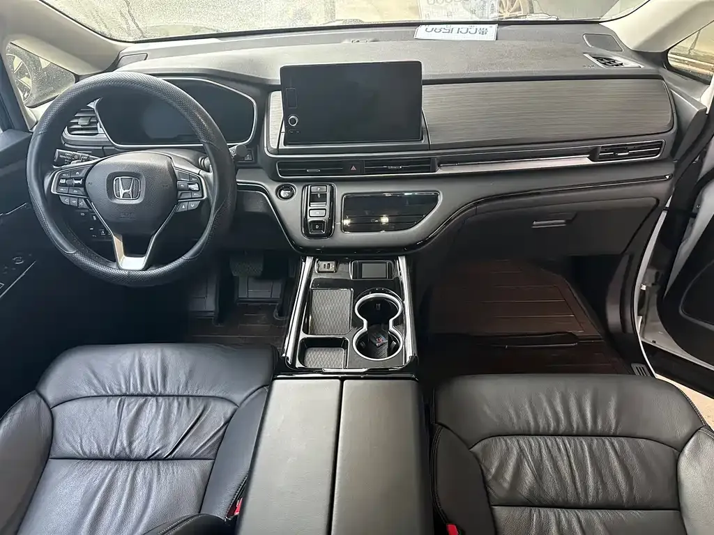 Honda Elysion 2024 из CN, фото 6