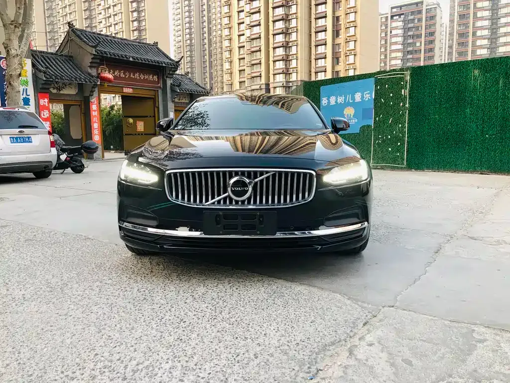 Volvo S90 2024 из CN, фото 9