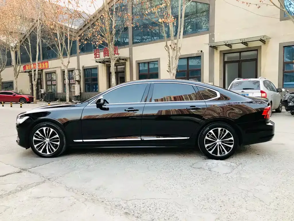 Volvo S90 2024 из CN, фото 4