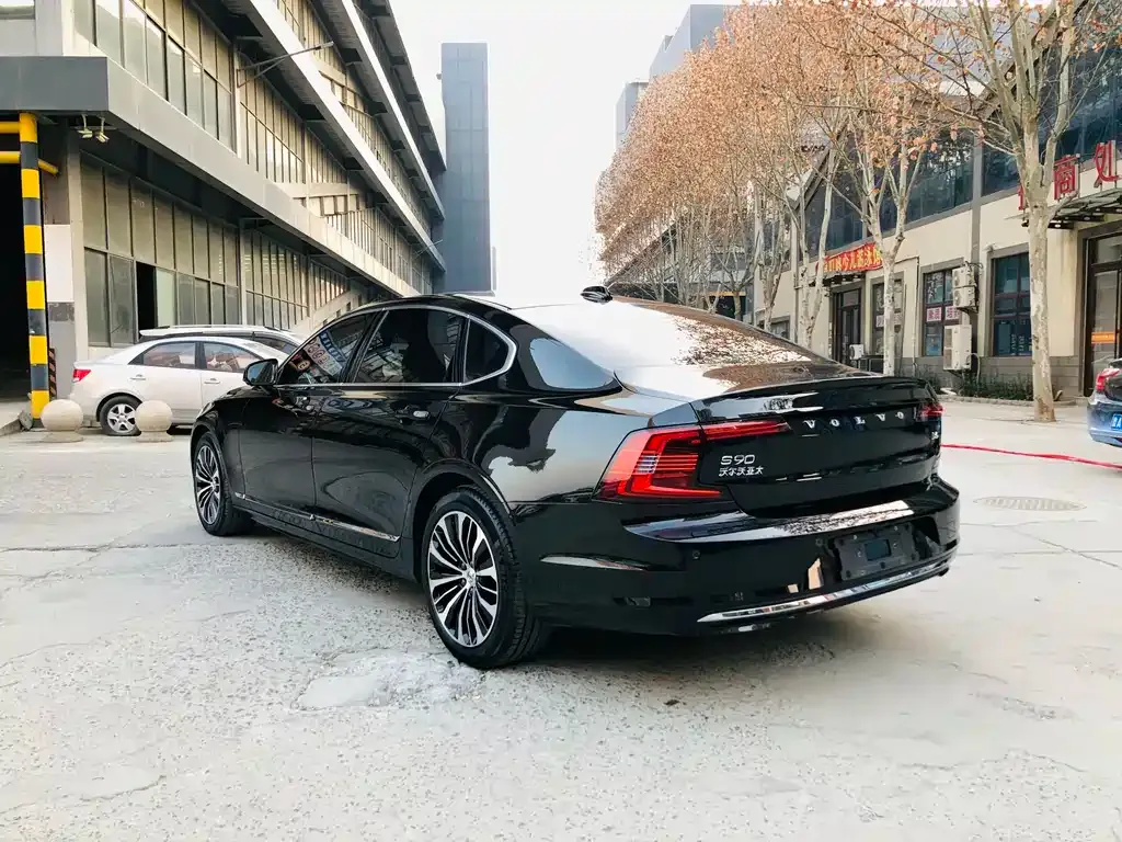 Volvo S90 2024 из CN, фото 7