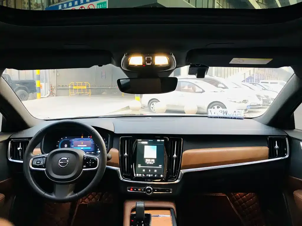 Volvo S90 2024 из CN, фото 2
