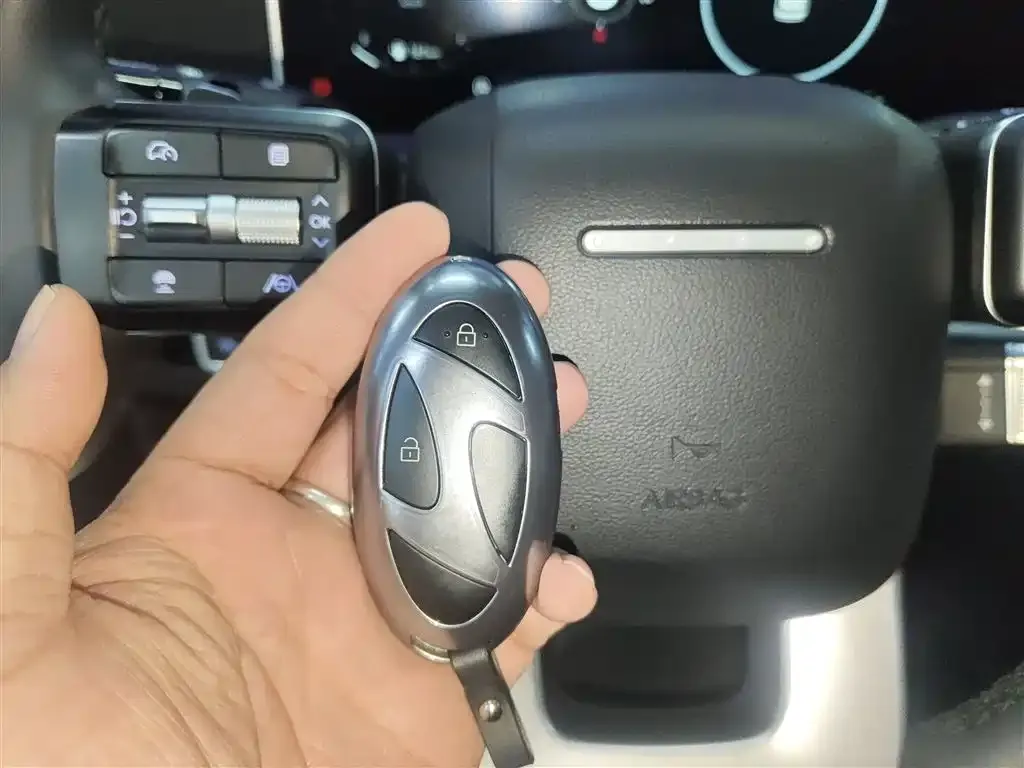 Hyundai Santa Fe 2025 из CN, фото 2