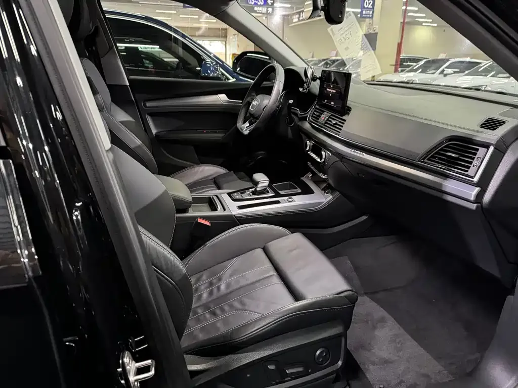 Audi Q5L 2023 из CN, фото 3