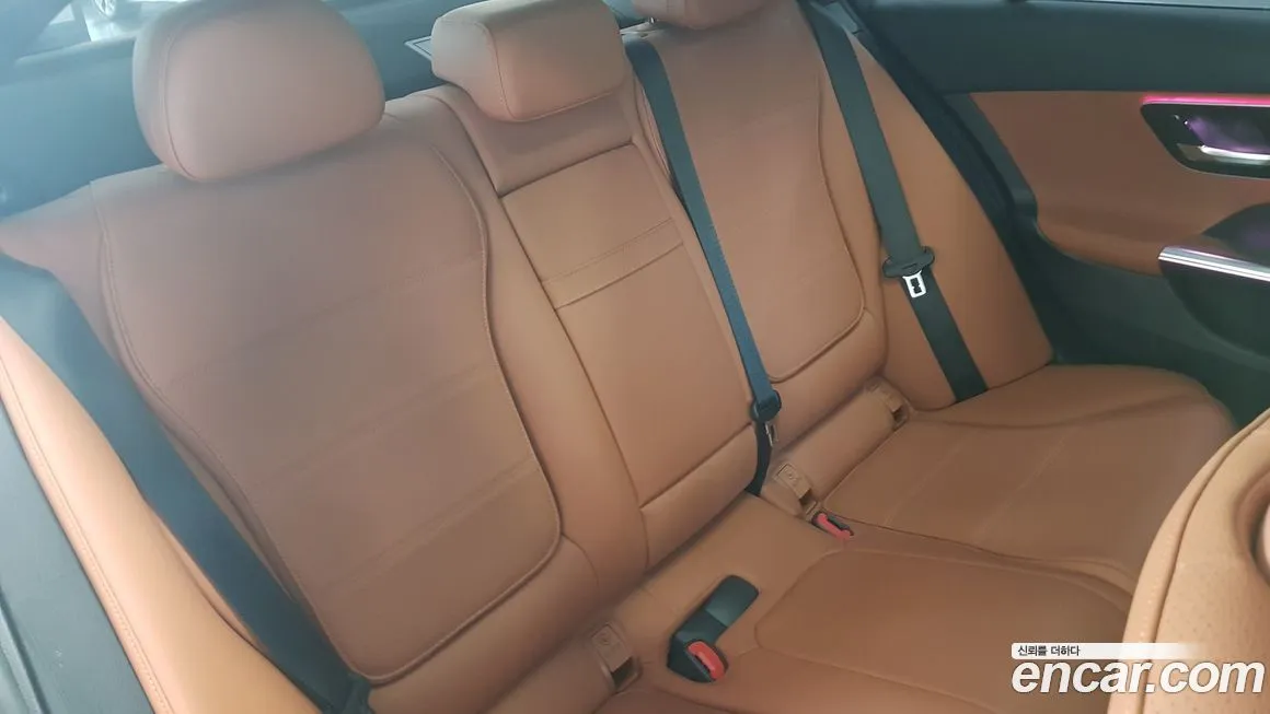 Mercedes-Benz C-Class 2023 из KR, фото 2
