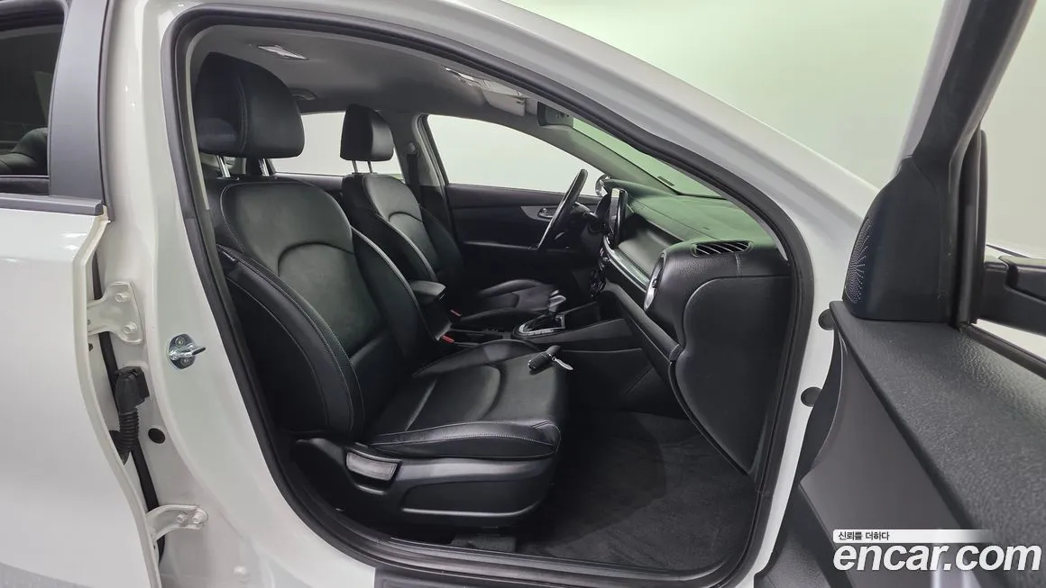 Kia K3 2022 из KR, фото 10