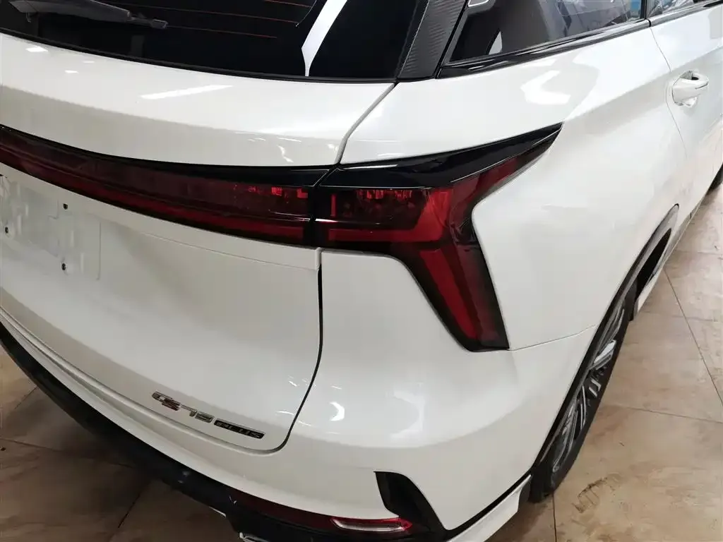 Changan CS75PLUS 2024 из CN, фото 2