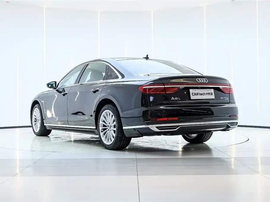 Audi A8 2021 из CN, фото 4