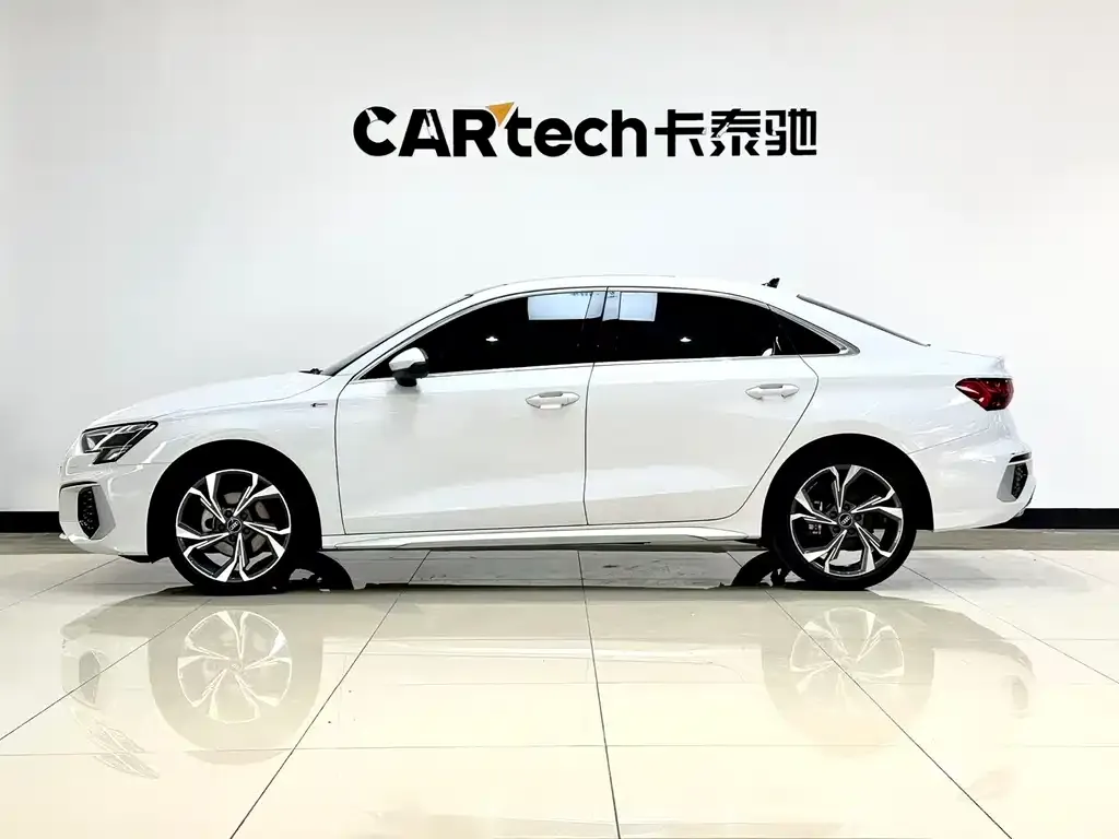 Audi A3 2024 из CN, фото 5