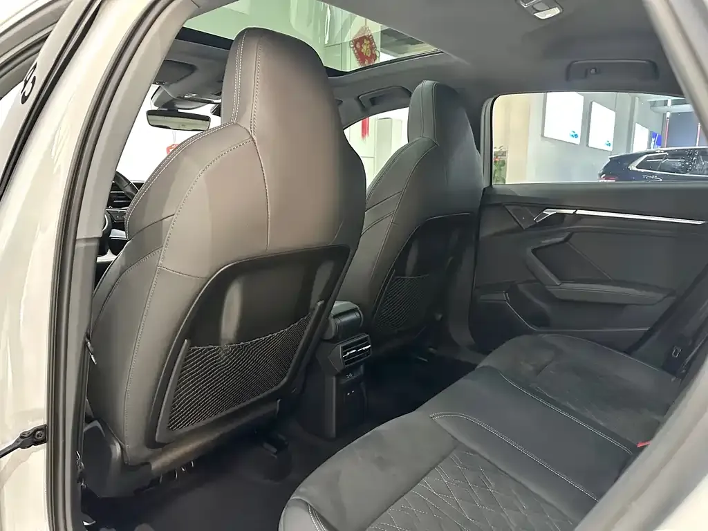 Audi A3 2024 из CN, фото 7