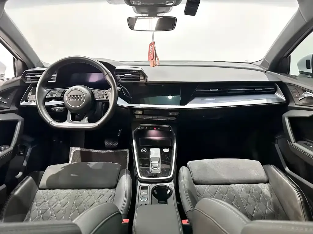 Audi A3 2024 из CN, фото 9
