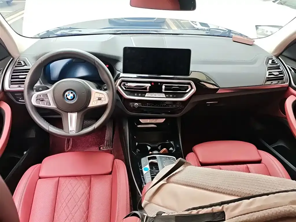 BMW iX3 2025 из CN, фото 6