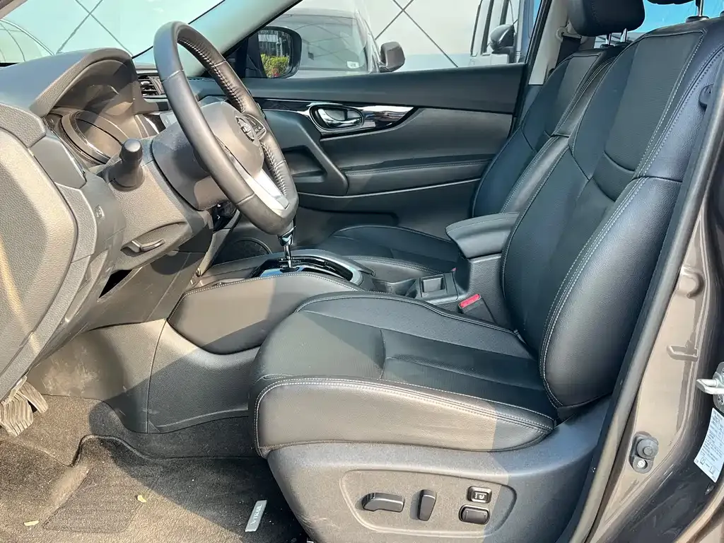 Nissan X-Trail 2023 из CN, фото 2