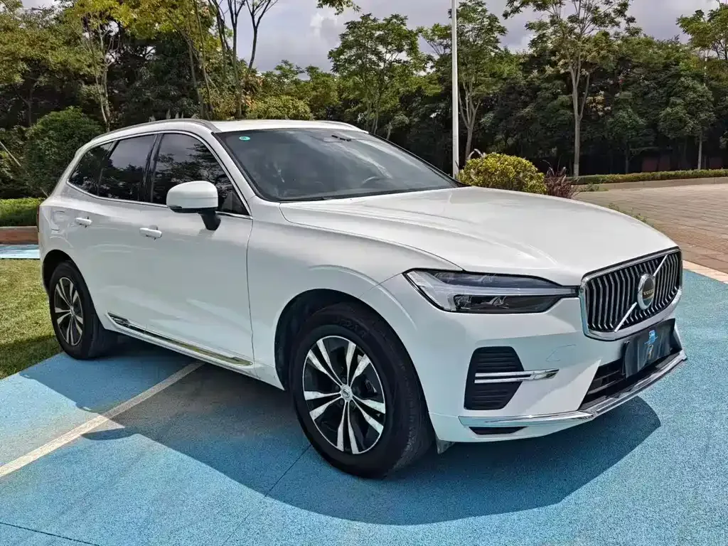 Volvo XC60 — фото 9