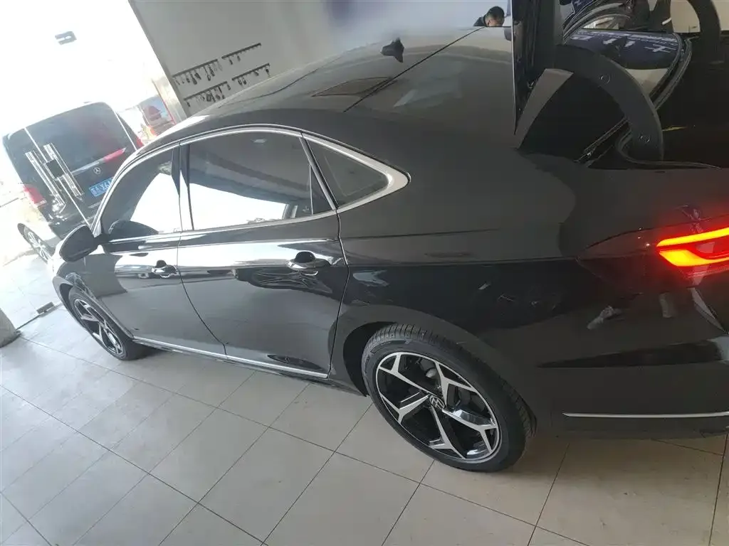 Volkswagen Passat 2024 из CN, фото 7