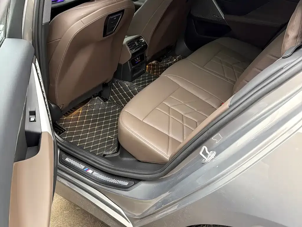 BMW 5 Series 2024 из CN, фото 4