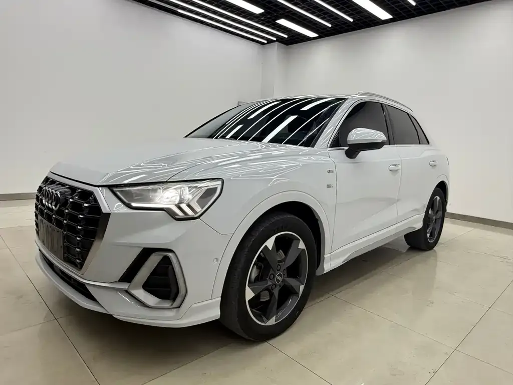 Audi Q3 2022 из CN, фото 1