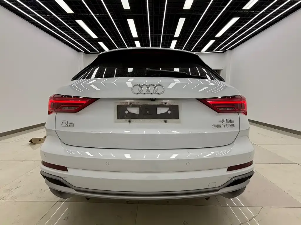 Audi Q3 2022 из CN, фото 10
