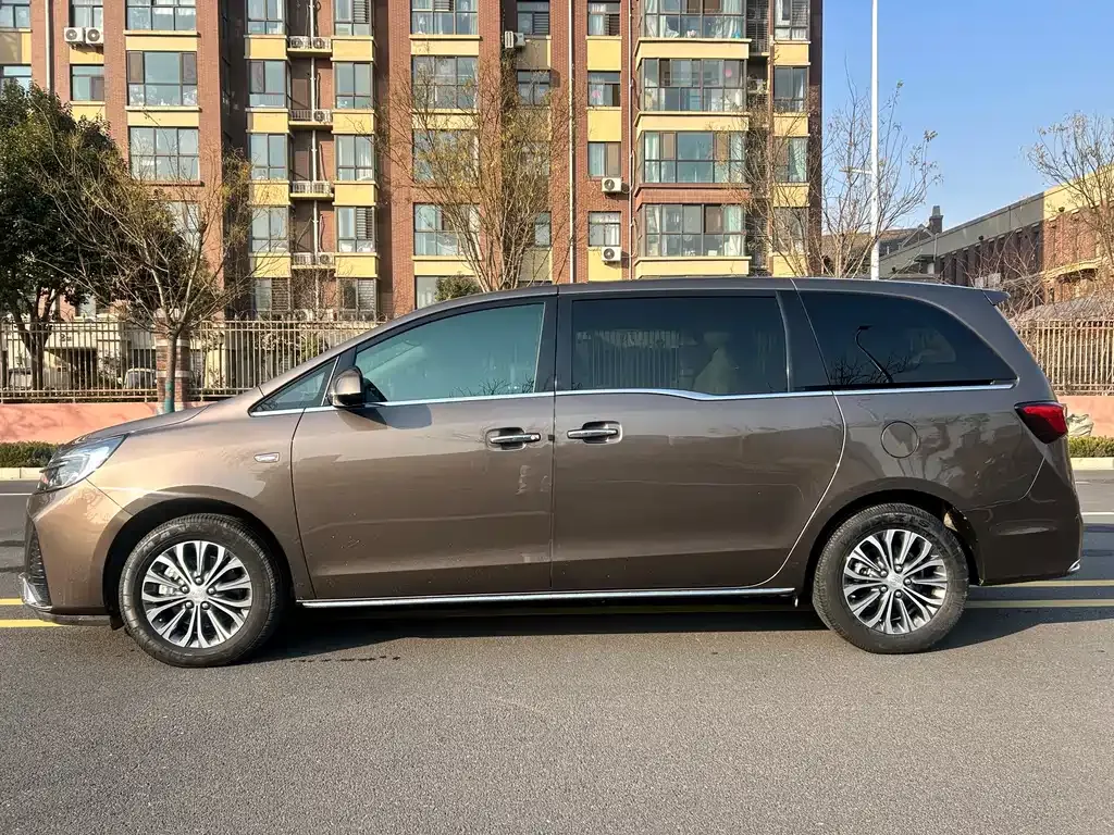 Buick GL8 2024 из CN, фото 5