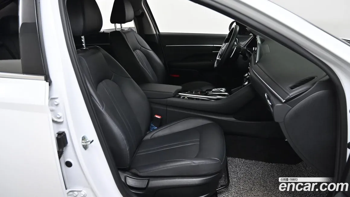 Hyundai Sonata 2022 из KR, фото 3