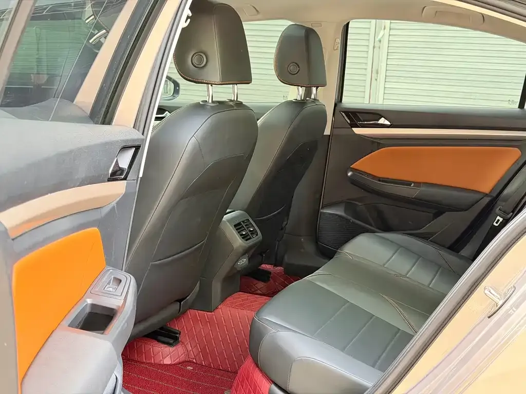 Volkswagen Bora 2023 из CN, фото 2