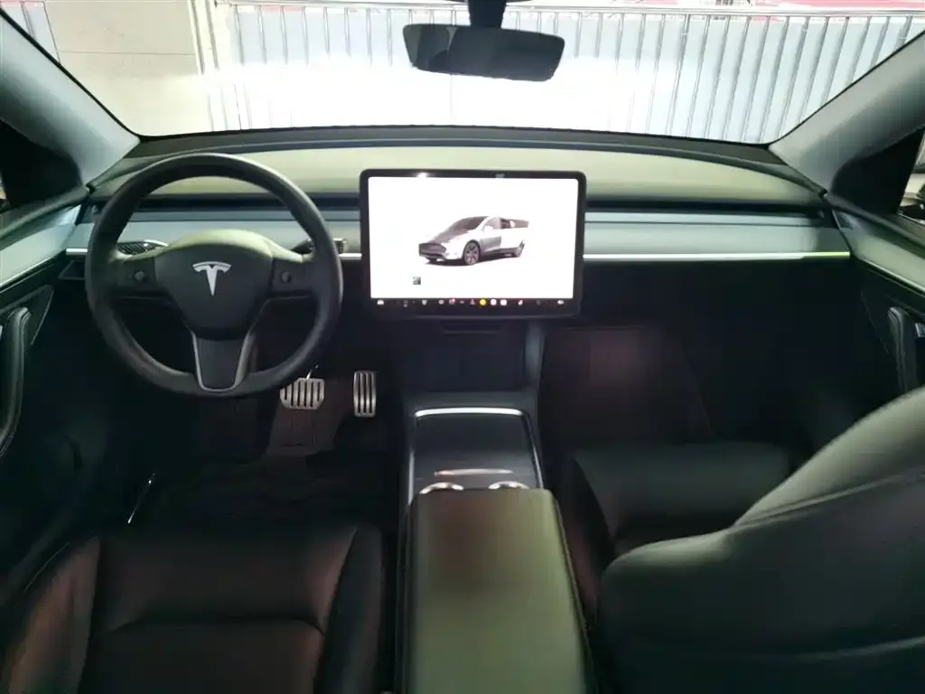 Tesla Model Y 2024 из CN, фото 3