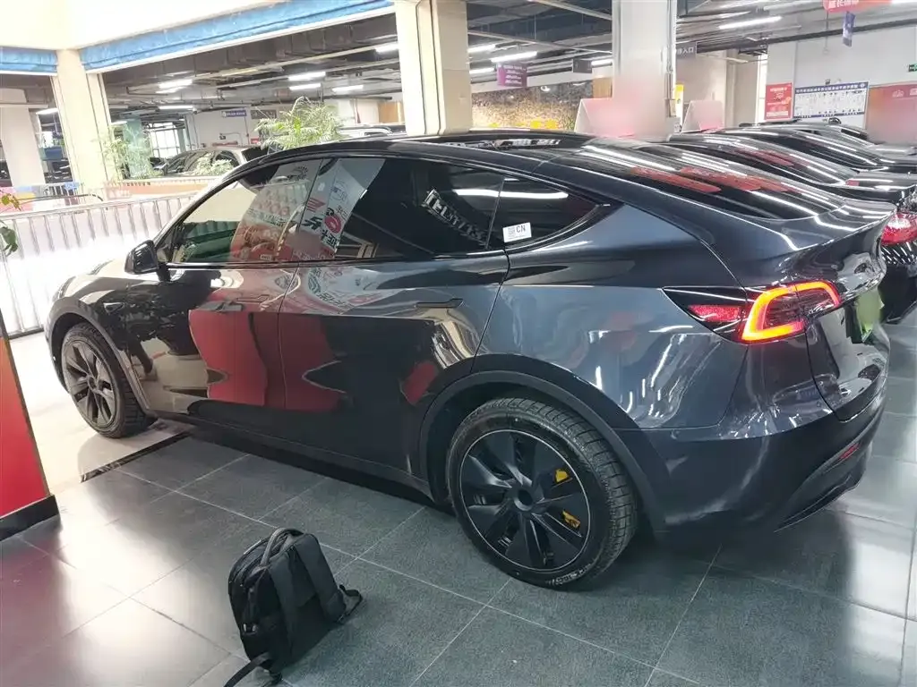 Tesla Model Y 2024 из CN, фото 10