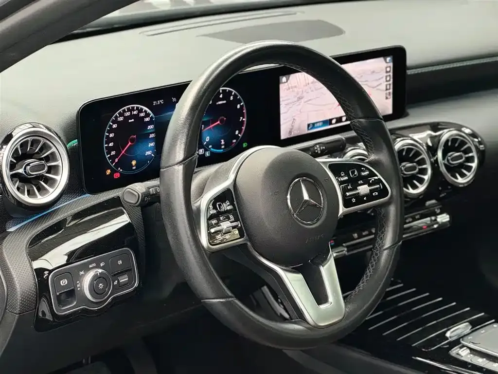 Mercedes-Benz A-Class (Import) 2023 из CN, фото 10