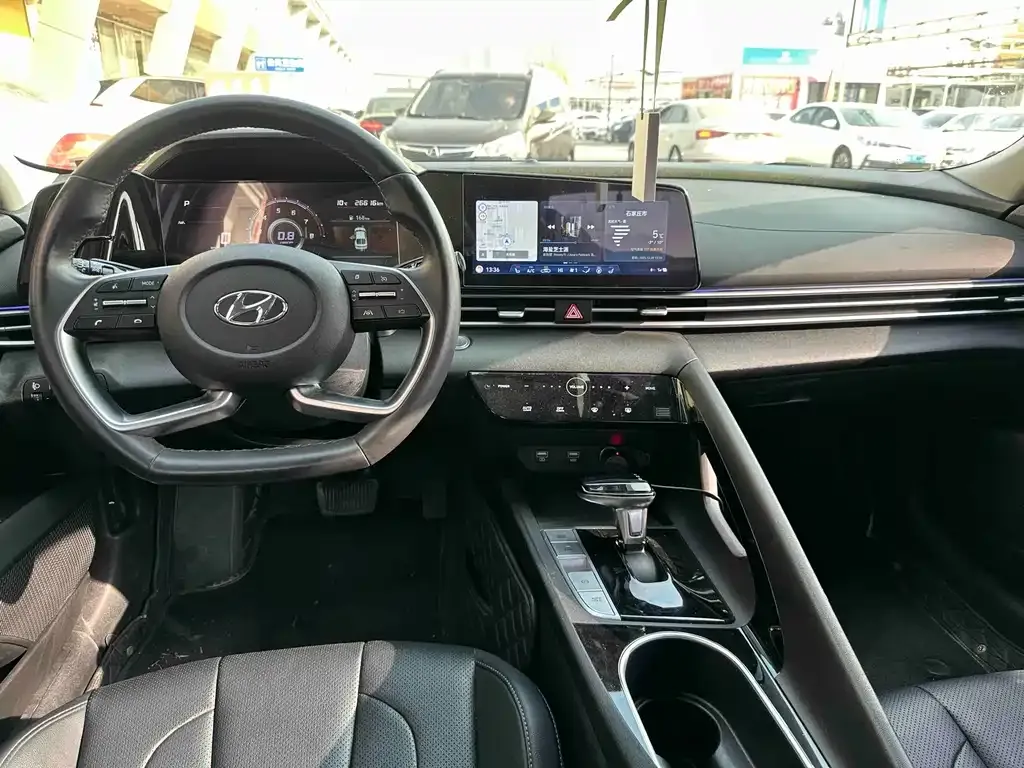 Hyundai Elantra 2021 из CN, фото 2
