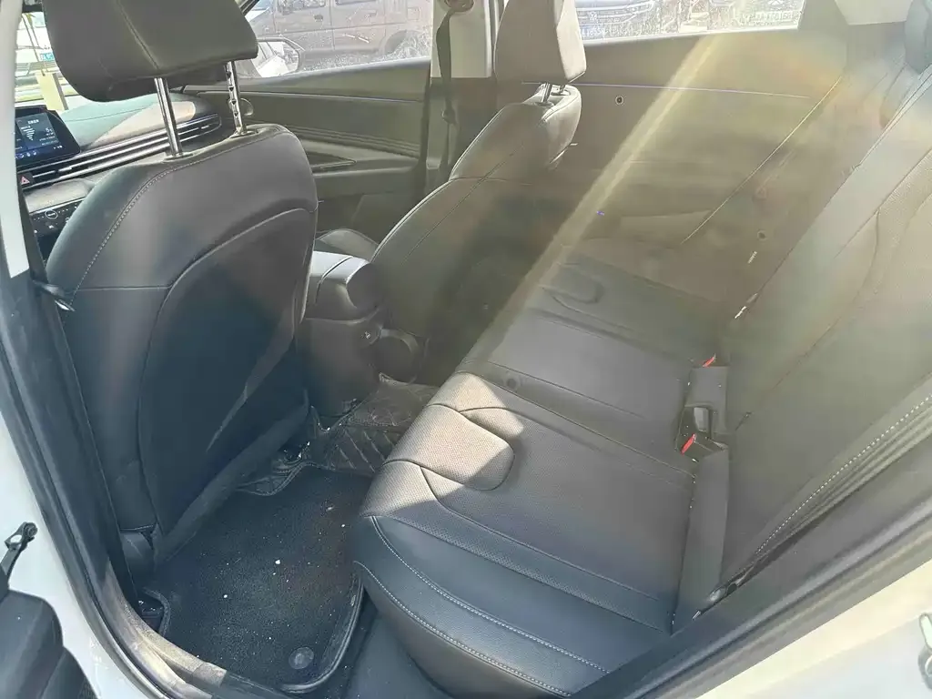 Hyundai Elantra 2021 из CN, фото 9