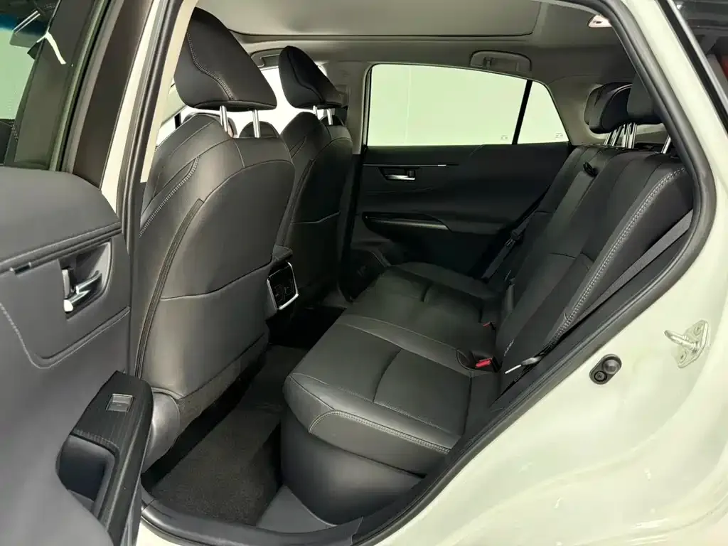Toyota Venza 2022 из CN, фото 8