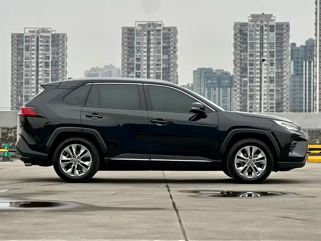 Toyota Wildlander 2022 из CN, фото 4