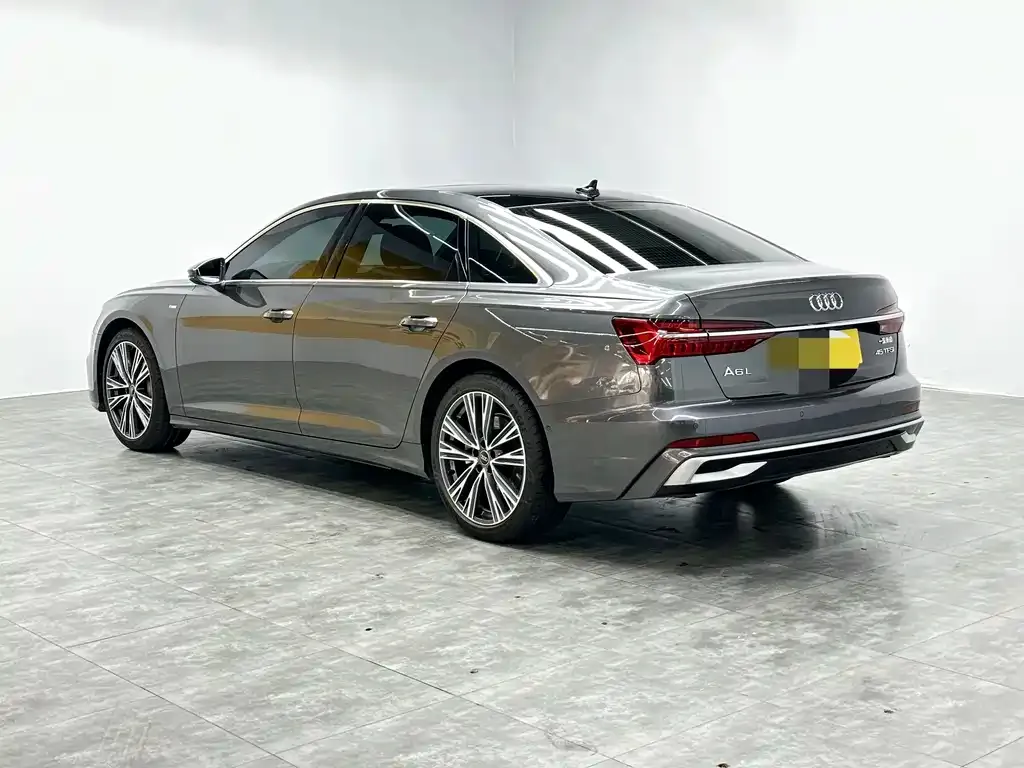 Audi A6L — фото 5