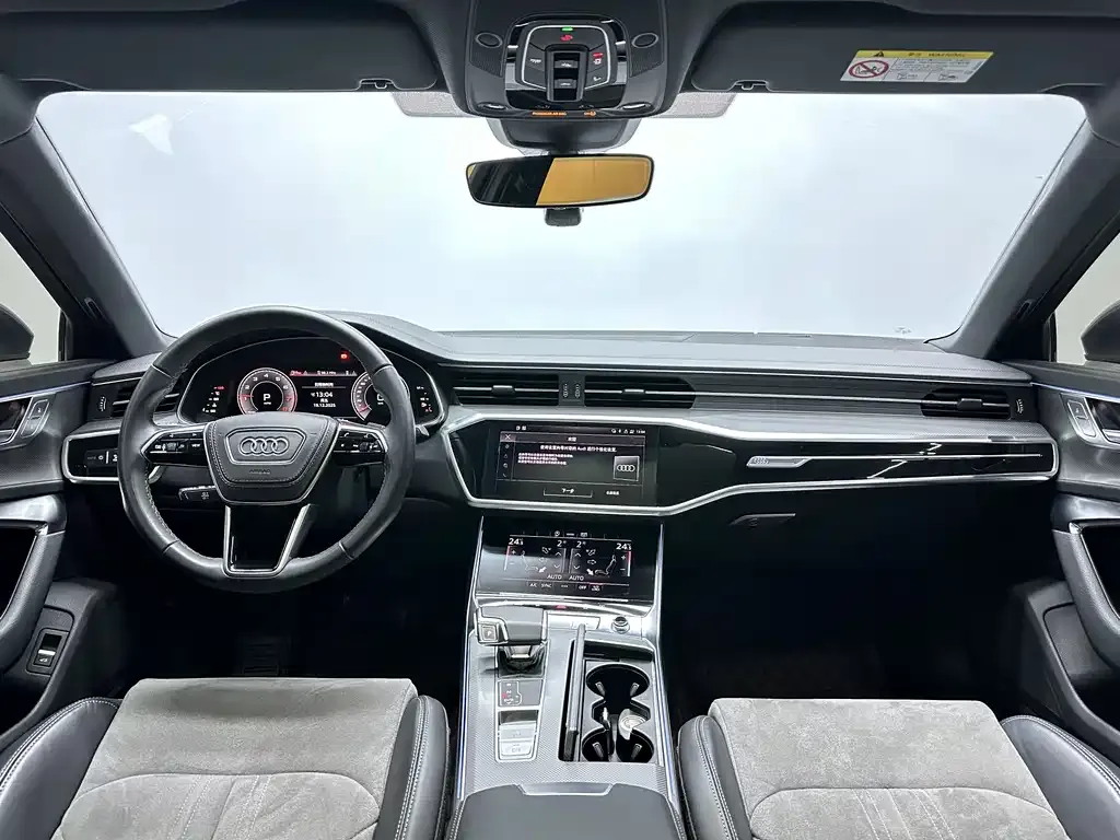 Audi A6L — фото 9
