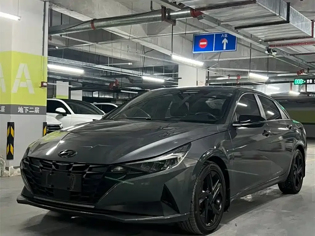 Hyundai Elantra 2023 из CN, фото 1