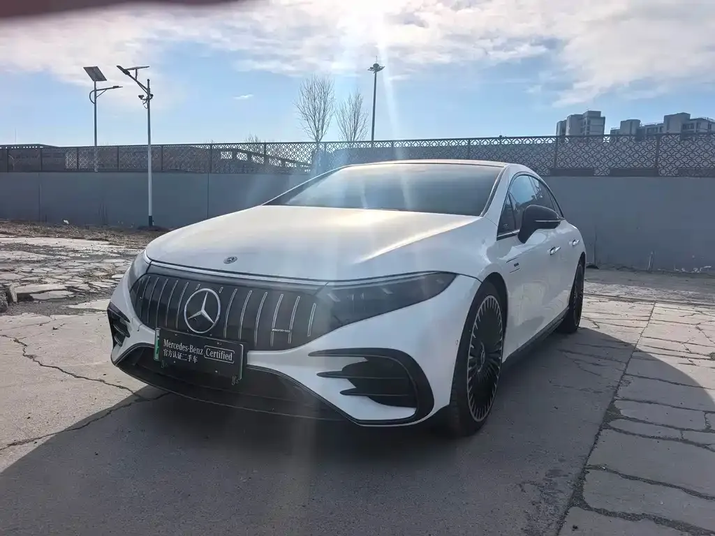 Mercedes-Benz EQS AMG — фото 1