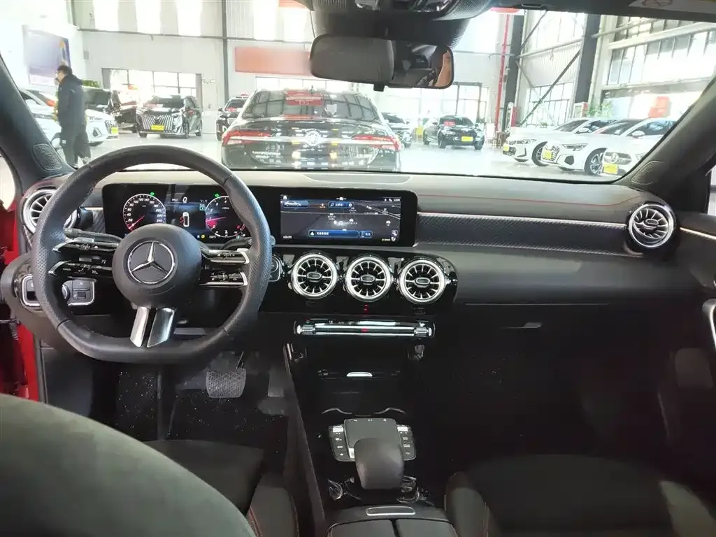 Mercedes-Benz A-Class 2023 из CN, фото 4