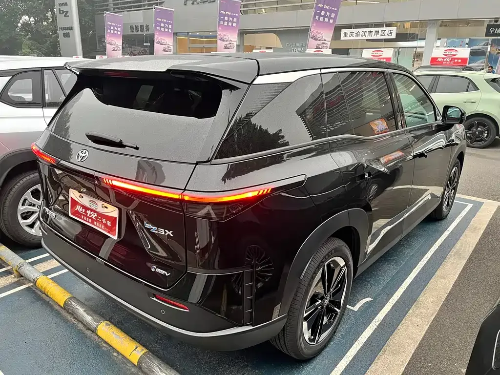 Toyota Platinum 3X 2025 из CN, фото 8