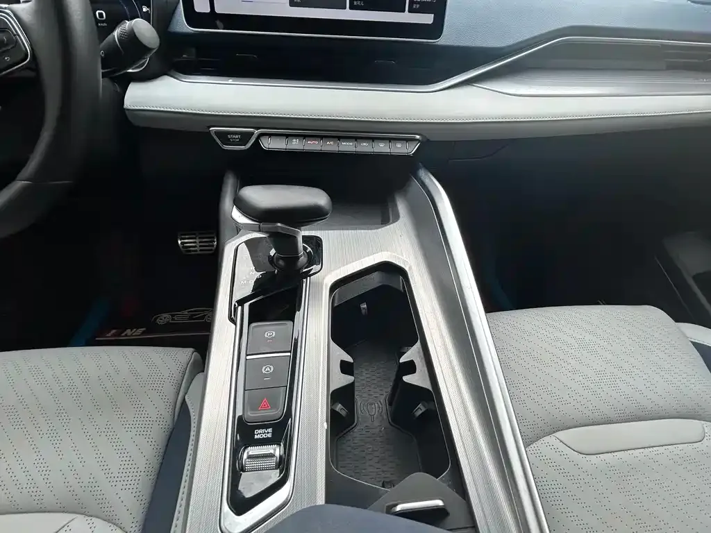 Geely Xingrui 2023 из CN, фото 8