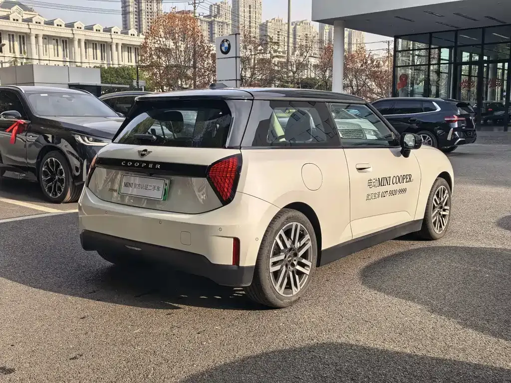 MINI Cooper EV 2024 из CN, фото 9