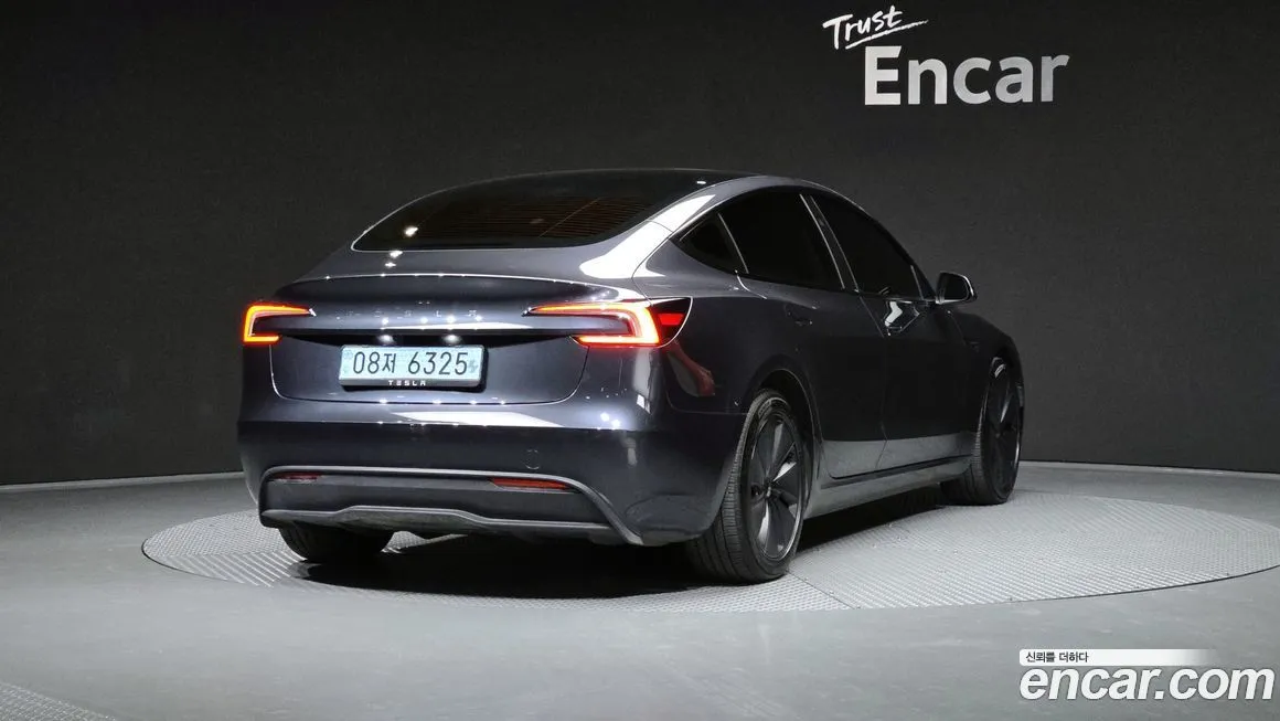 Tesla Model 3 — фото 3