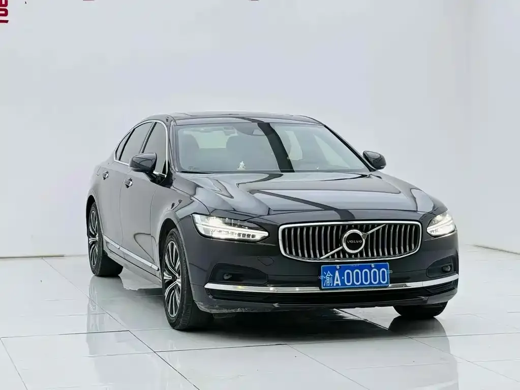 Volvo S90 — фото 1