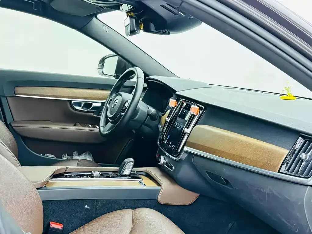 Volvo S90 — фото 10