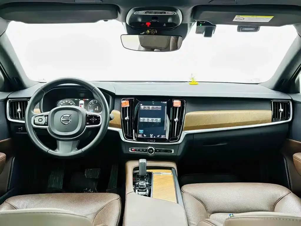 Volvo S90 — фото 9