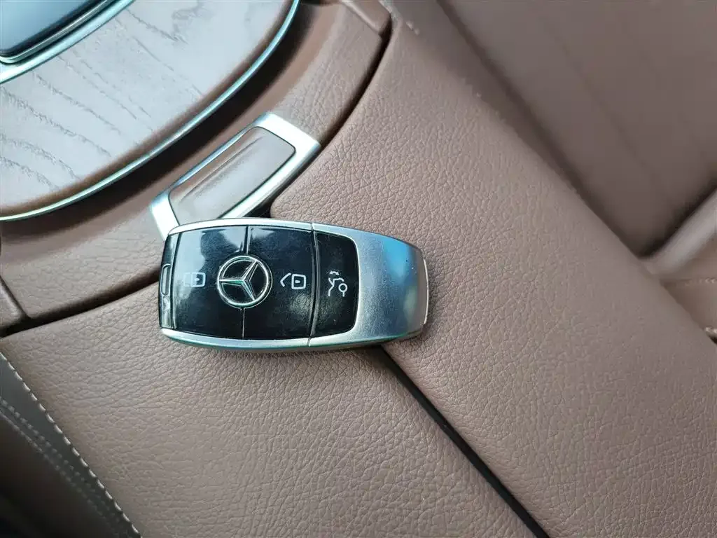Mercedes-Benz E-Class New Energy 2023 из CN, фото 2